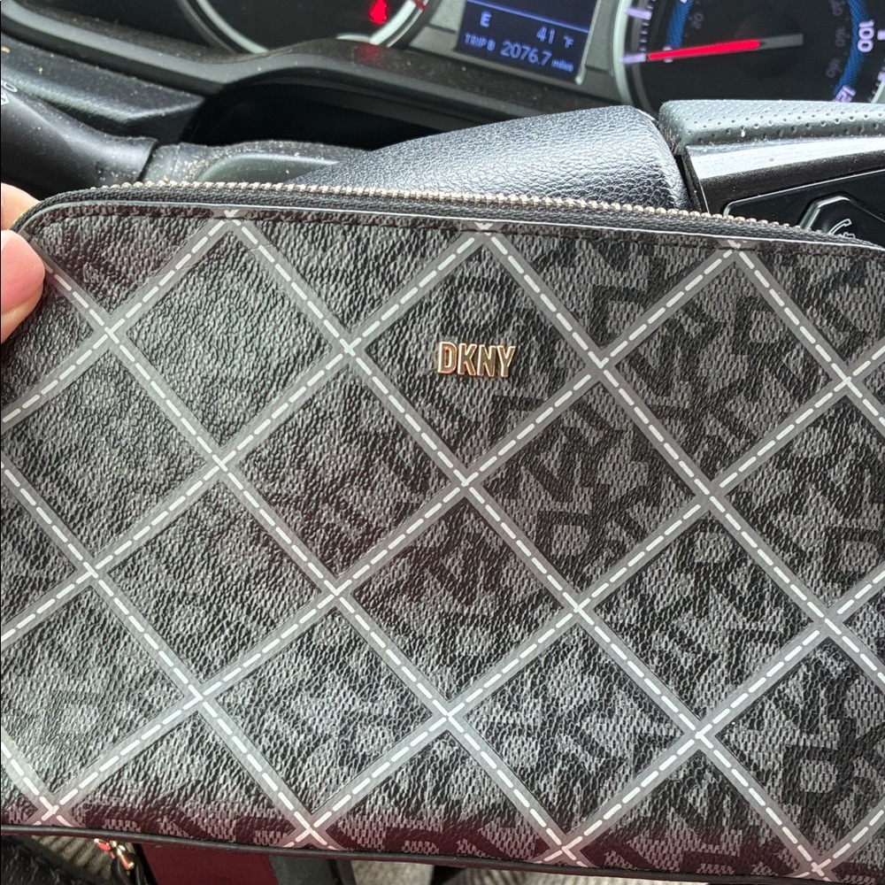 DKNY Crossbody Bag in Black‎ and Gray